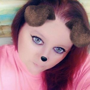 Meet your Posher, Dee